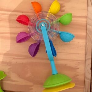 Colorful Spinning Suction Toy for High Chair or Table